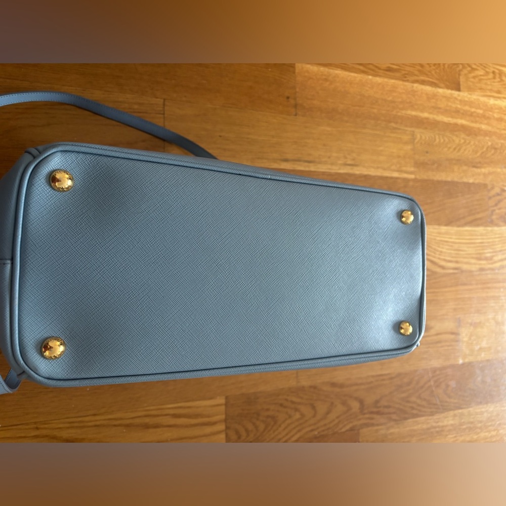 Prada Saffiano Large Double Zip Tote in Powder Blue (“Astrale”) Gold Hardware - Picture 8 of 16